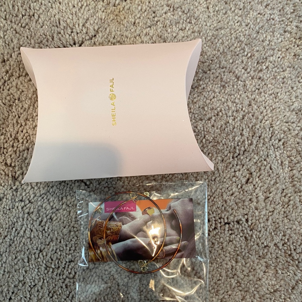 Sheila Fajl Jillian Hoops